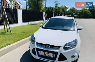 Хэтчбек Ford Focus 2013 в 