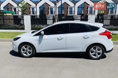Хэтчбек Ford Focus 2013 в 