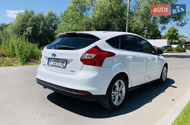 Хэтчбек Ford Focus 2013 в 