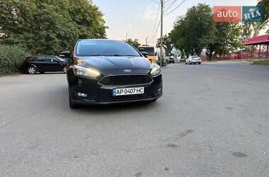 Хэтчбек Ford Focus 2015 в 