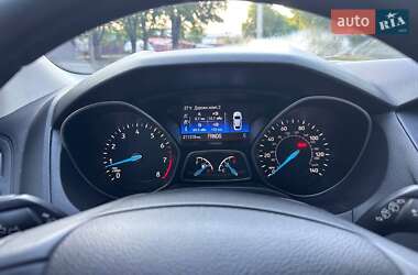 Хэтчбек Ford Focus 2015 в 
