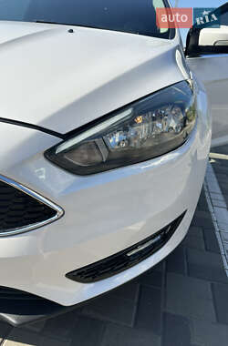 Хэтчбек Ford Focus 2016 в 