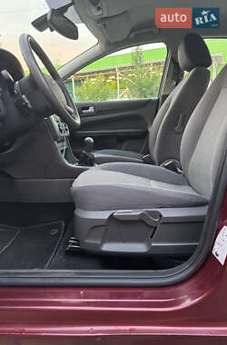 Седан Ford Focus 2005 в 