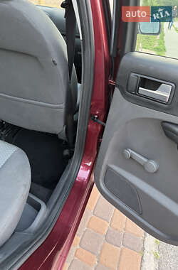 Седан Ford Focus 2005 в 