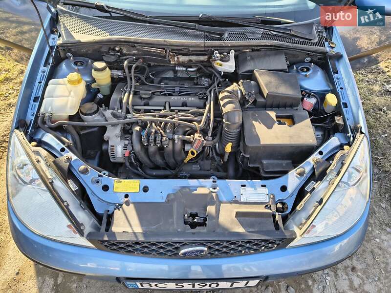 Седан Ford Focus 2003 в Пустомитах