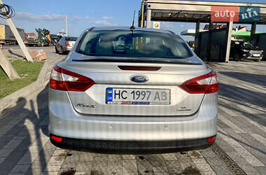 Седан Ford Focus 2014 в 