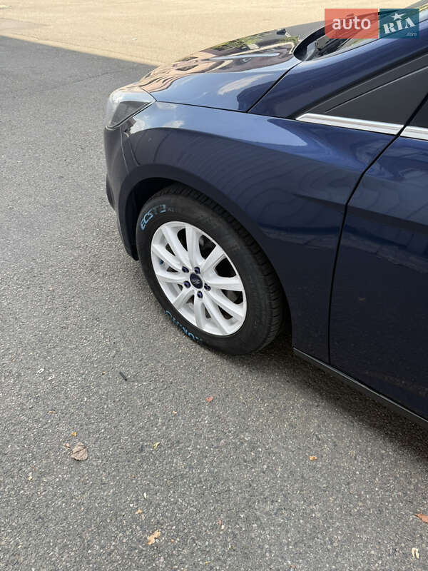 Седан Ford Focus 2012 в Днепре