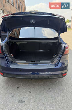 Седан Ford Focus 2012 в 