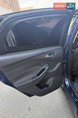 Седан Ford Focus 2012 в 