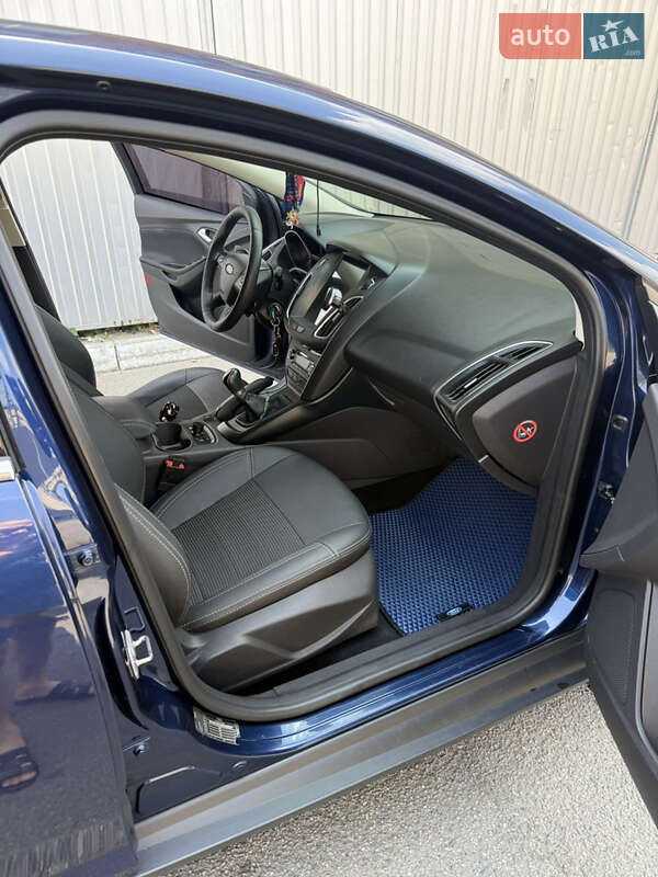 Седан Ford Focus 2012 в Днепре