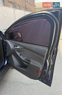 Седан Ford Focus 2012 в 