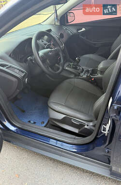 Седан Ford Focus 2012 в 