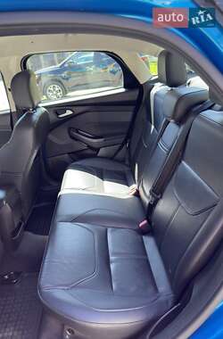 Седан Ford Focus 2015 в 