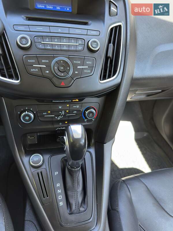 Седан Ford Focus 2015 в Львові