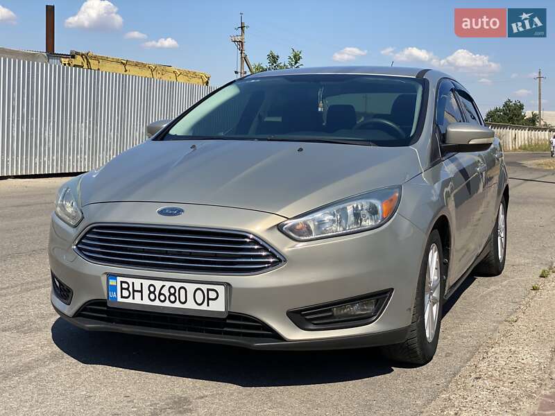 Седан Ford Focus 2015 в 