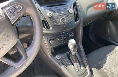 Седан Ford Focus 2015 в 