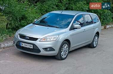 Универсал Ford Focus 2010 в Сарнах