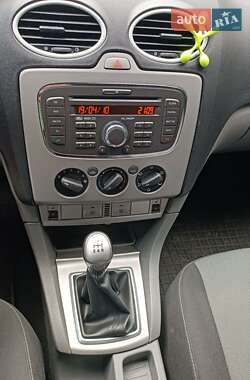 Универсал Ford Focus 2010 в 