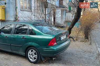 Седан Ford Focus 2000 в 