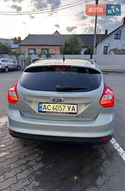 Хэтчбек Ford Focus 2013 в 