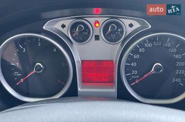 Универсал Ford Focus 2010 в 
