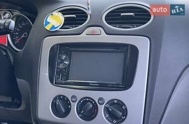 Универсал Ford Focus 2010 в 