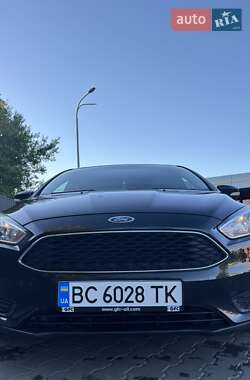 Седан Ford Focus 2015 в 