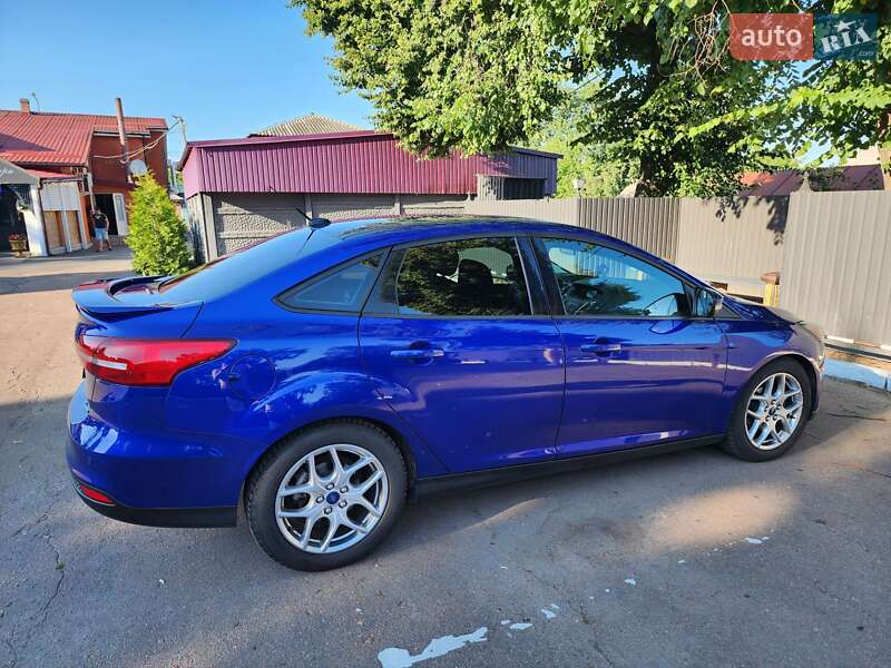 Седан Ford Focus 2015 в 