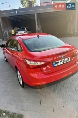Седан Ford Focus 2011 в 