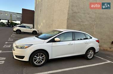 Седан Ford Focus 2015 в 