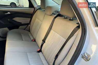 Седан Ford Focus 2015 в 