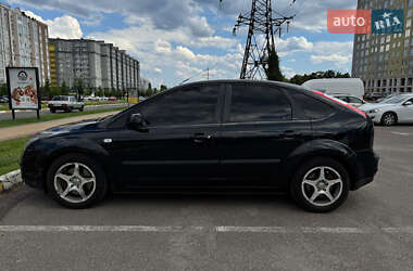 Хэтчбек Ford Focus 2005 в 