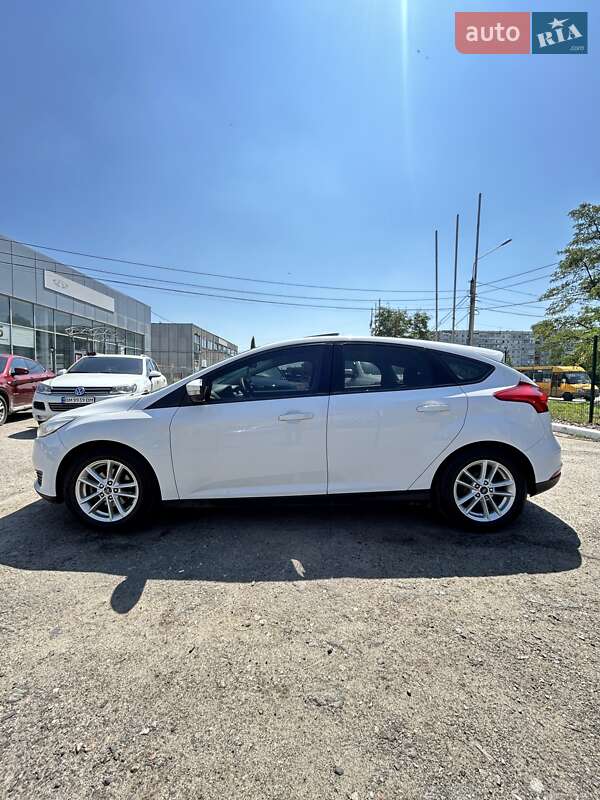 Хетчбек Ford Focus 2016 в Сумах