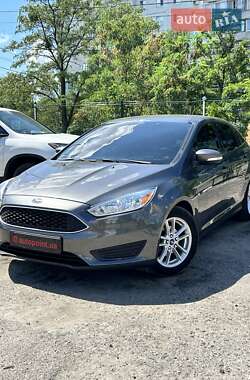 Седан Ford Focus 2015 в 