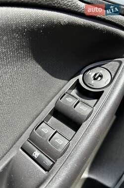 Седан Ford Focus 2015 в 