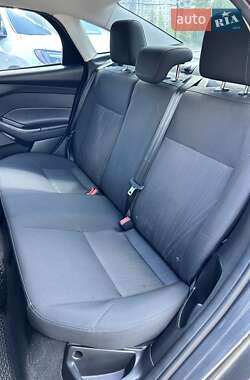 Седан Ford Focus 2015 в 