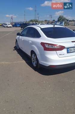 Седан Ford Focus 2013 в 