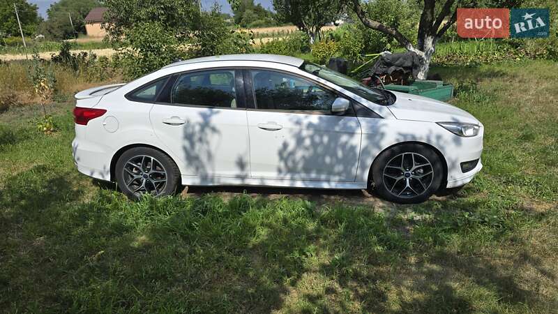 Седан Ford Focus 2016 в Києві