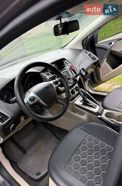Седан Ford Focus 2013 в 