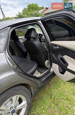 Седан Ford Focus 2013 в 