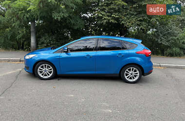 Хетчбек Ford Focus 2015 в 