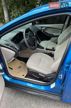 Хетчбек Ford Focus 2015 в 