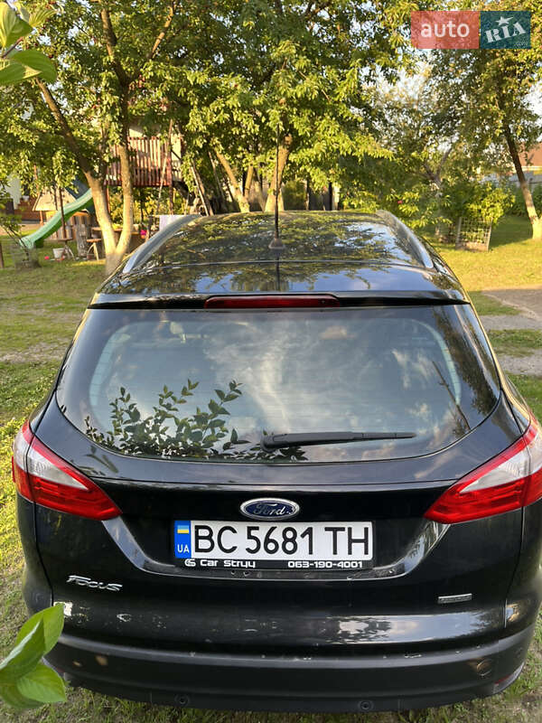 Универсал Ford Focus 2012 в Новояворовске