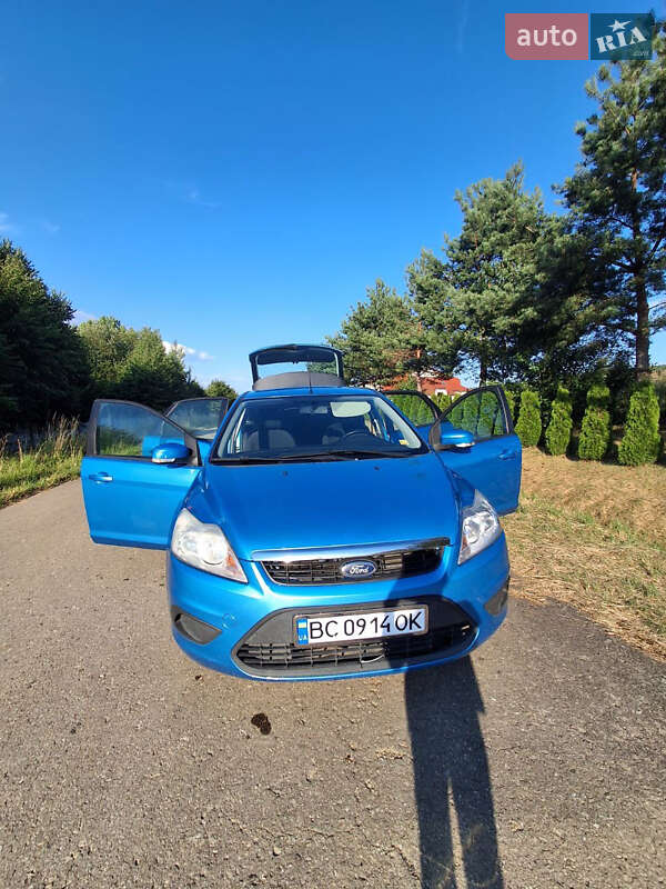 Хэтчбек Ford Focus 2007 в Хырове
