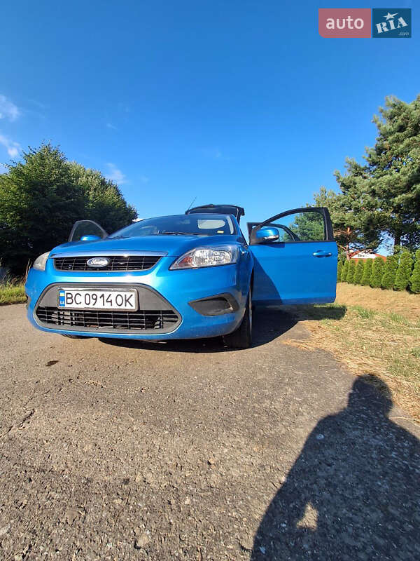 Хэтчбек Ford Focus 2007 в Хырове