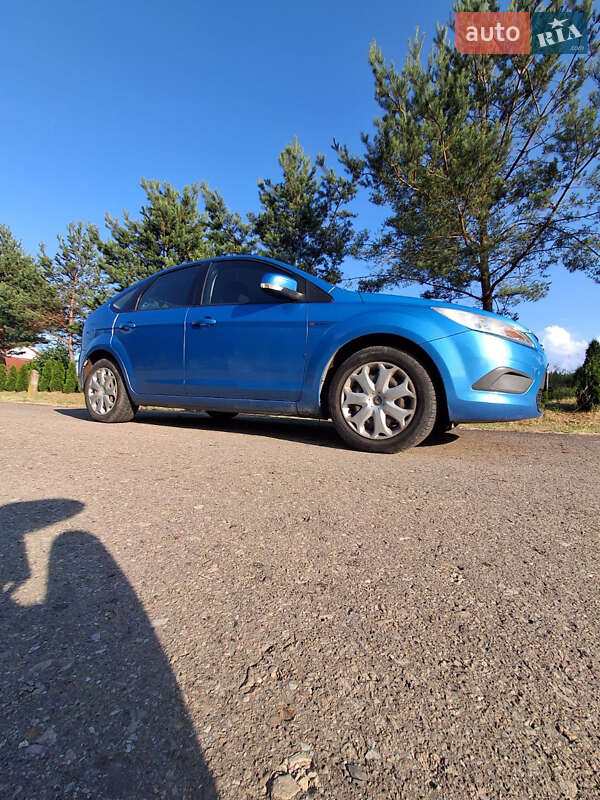Хэтчбек Ford Focus 2007 в Хырове