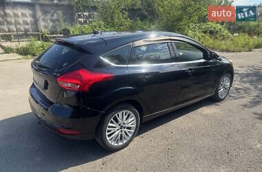Хэтчбек Ford Focus 2017 в 