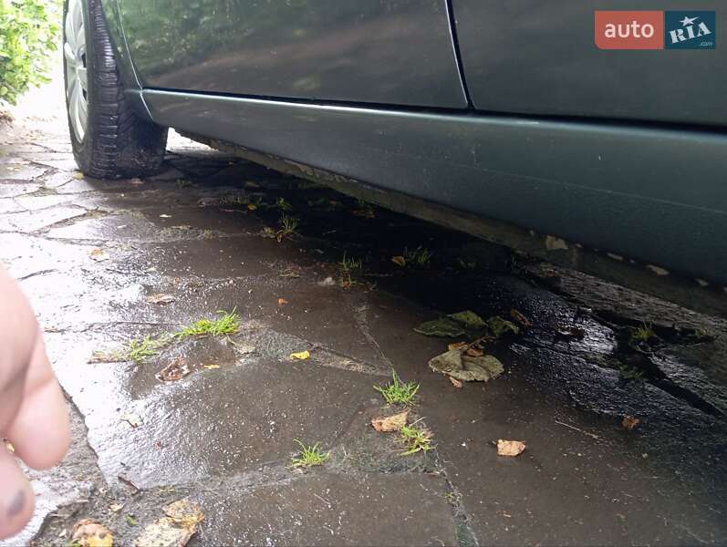 Седан Ford Focus 2002 в Ужгороде