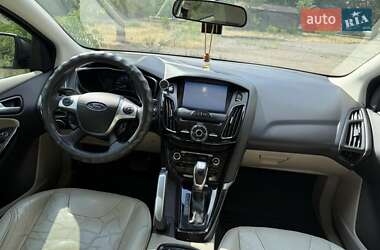 Хэтчбек Ford Focus 2014 в 
