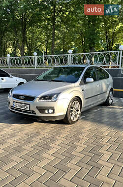 Хэтчбек Ford Focus 2007 в 